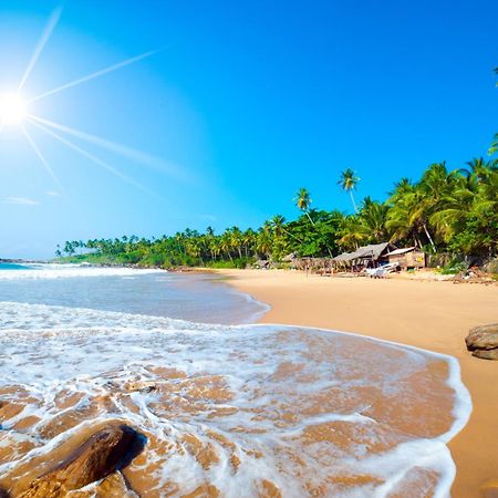 Rastha Pastha Beach Villa 우나와투나 외부 사진